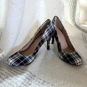 Brand New Kelly & Katie Black and White Plaid Heels Size 9